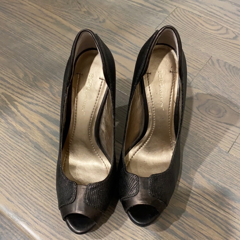 BCBG heels